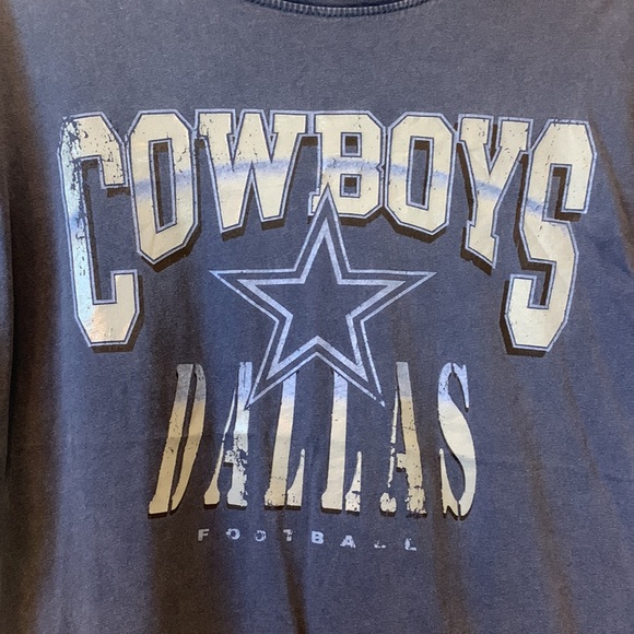 Dallas Cowboys Distressed Top - Picture 2 of 3